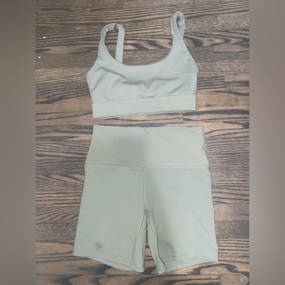 Green workout set